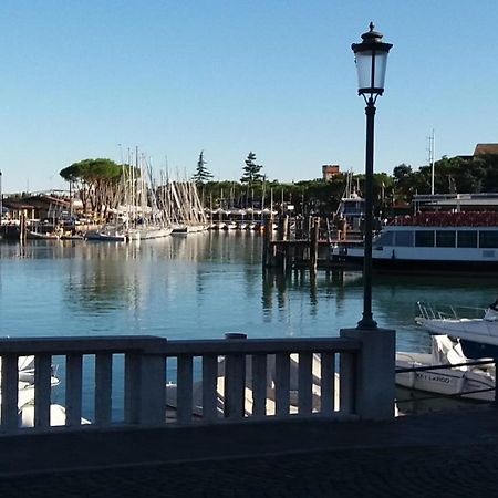 Emily'S Rooms "Villa Romana" Cir17067 Desenzano del Garda Exterior foto